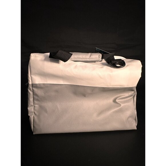 NWT Igloo 36 Can Maxcold Snapdown Cooler Bag - White/Gray - Picture 3 of 10